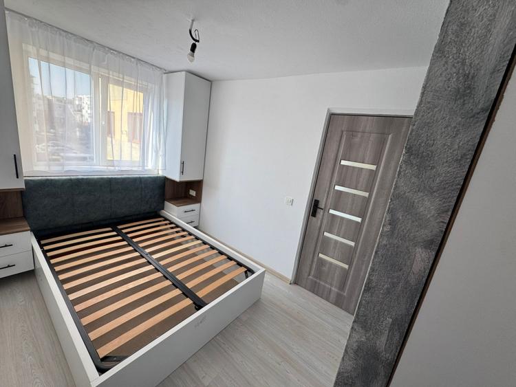 Apartament cu 2 camere semidecomandat, mobilat în Filiași