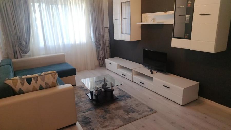 Apartament cu 3 camere decomandat în Lăpuș