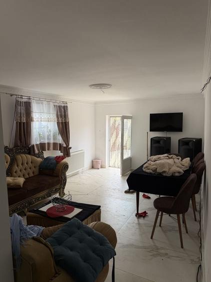 Casă cu 4 camere în Stâlpu