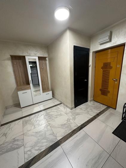 Apartament cu 3 camere în Central — fotografia 1