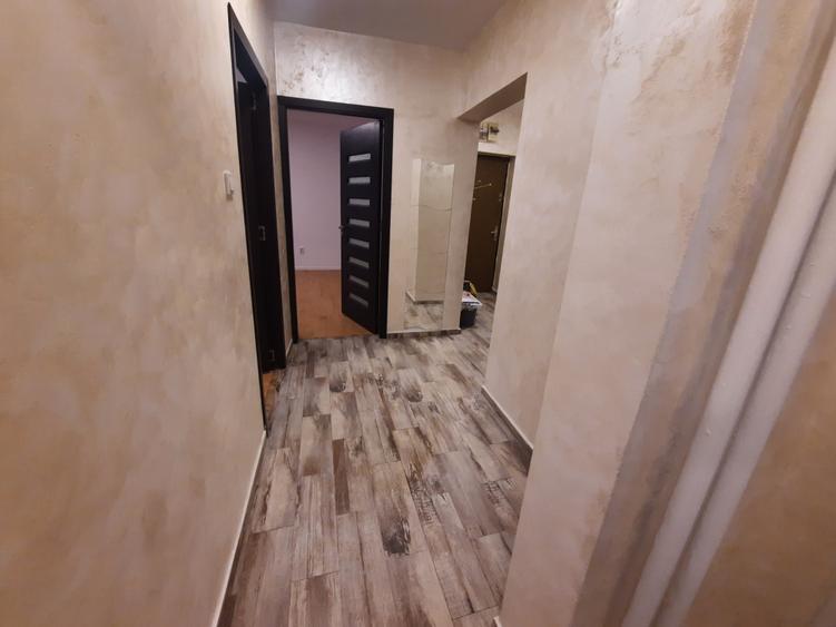 Apartament cu 3 camere decomandat în Doamna Ghica