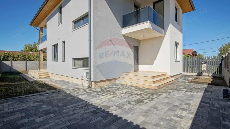 Casa / Vila cu 5 camere de vanzare - 9