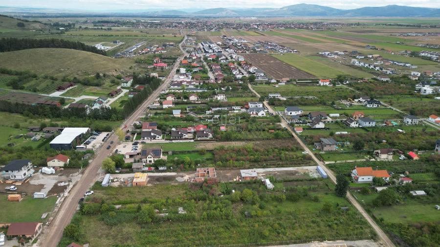 Teren intravilan - 11