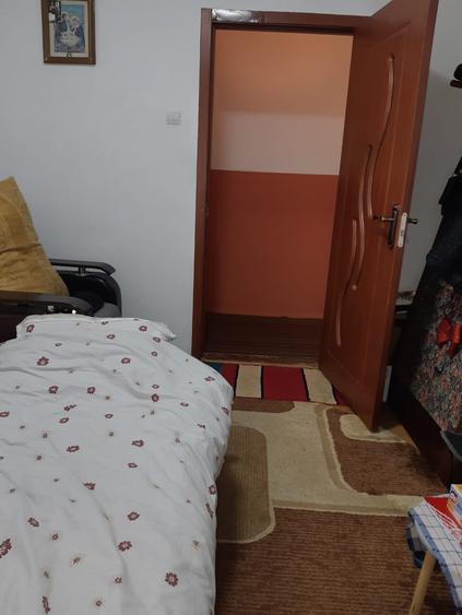 APARTAMENT DECOMANDAT 3 CAMERE - 4