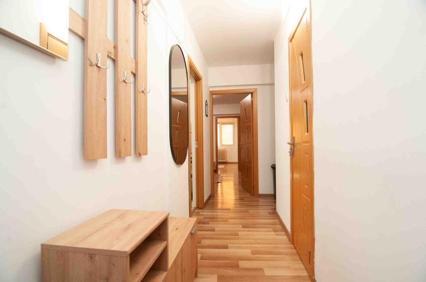 Doua camere la un minut de metrou Eroii Revolutiei - 2