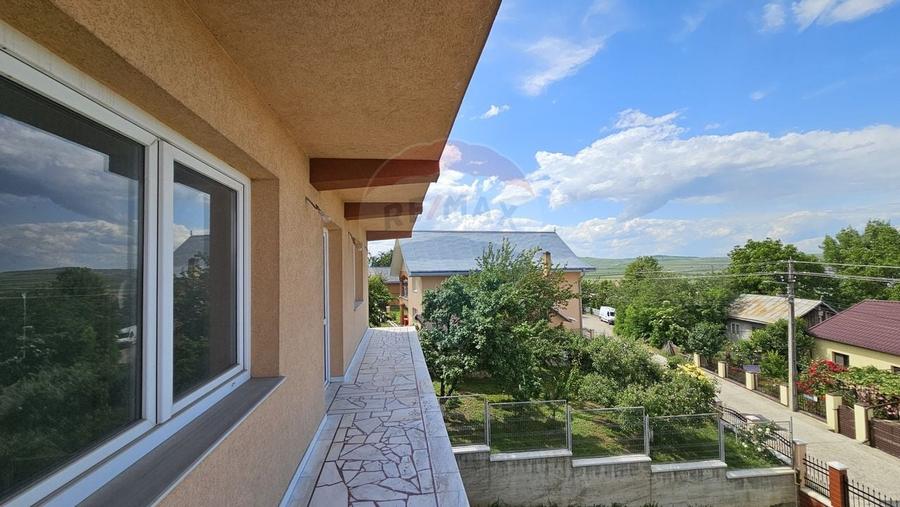 Casă / Vilă cu 12 camere-Sfântu Ilie Vechi, Suceava - 40