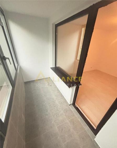 Apartament renovat cu 3 camere la Strand Berceni - Brancovea - 5