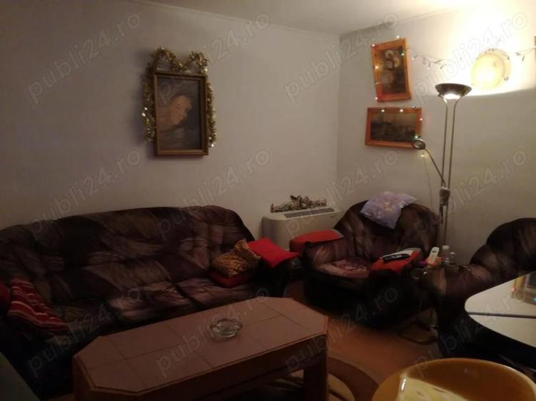 casa si teren de vanzare - 2