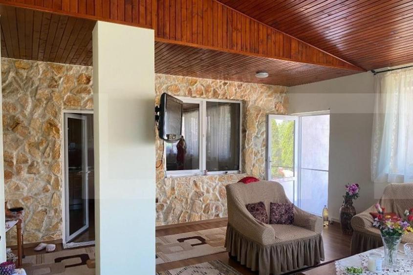 Casa 8 camere 350 mp Utvin aproape de centrul comunei 1760mp - 4