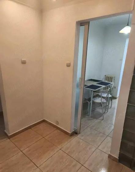 400 euro!Ap 2 cam decomandat in Podul de Fier - 5