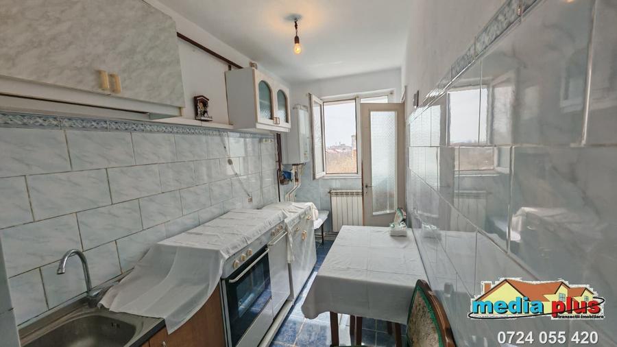 Apartament 2 camere, Piața Centrală – mobilat, centrală proprie, 53.500 € - 1