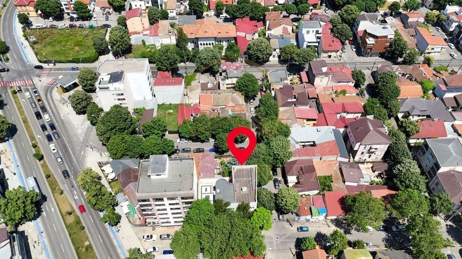 Ultracentral -Cladire impozanta  D+P+2E. - 48