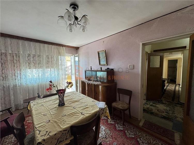 Apartament 3 camere confort 1 decomandat  Zona Spiru Haret - 1