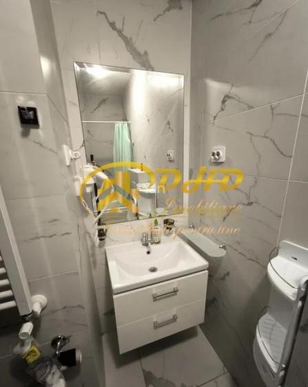 Apartament cu 3 camere situat in zona Lazar