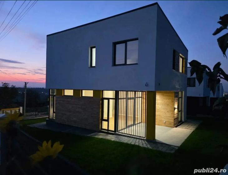 Casa de LUX P+1 in Bucium Family Market - 2