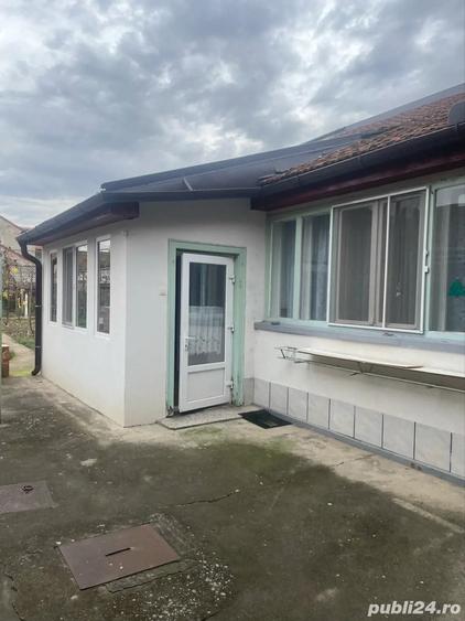 Vand casa caramida , zona linistita , str. Rodnei - 17
