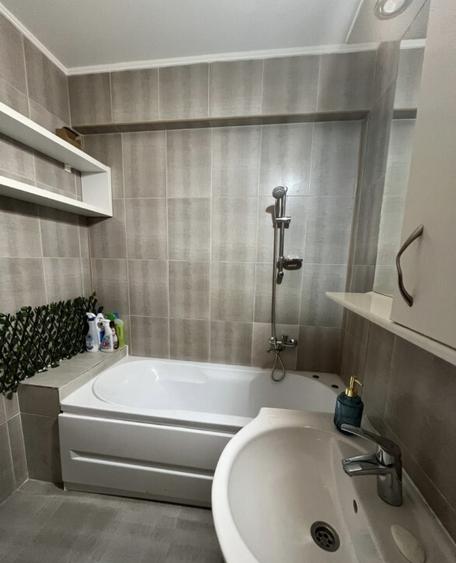 Garsoniera 45 m zona Traian - 1