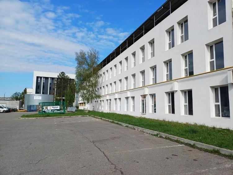 Garsoniera Str Poienelor, zona Carpatilor. - 1