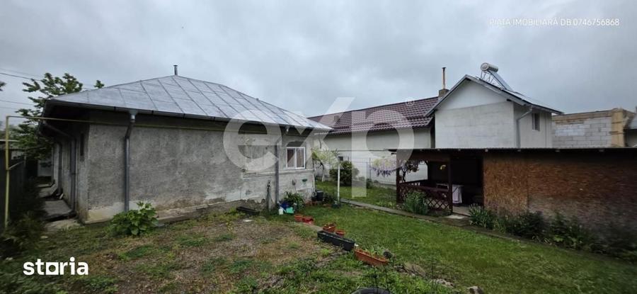 Casă cu 4 camere cu Teren 1145 Mp în