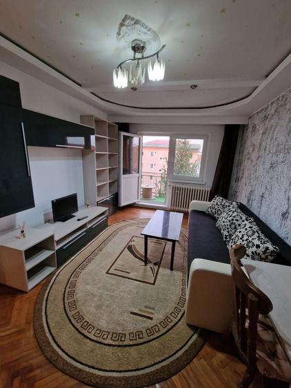 Inchiriez apartament 3 camere Valea Aurie - 5