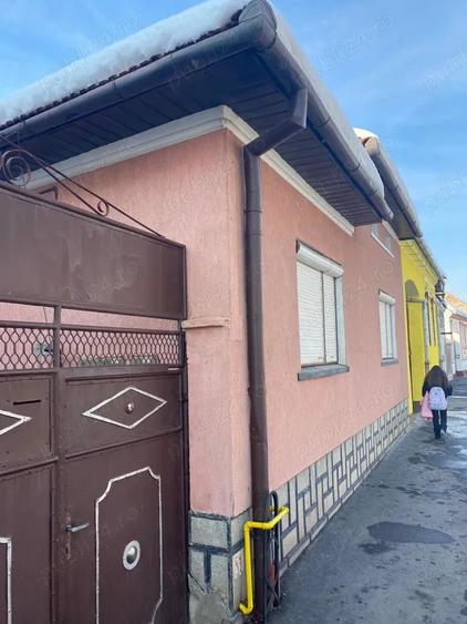 Proprietar, singur in curte, vand casa in Ra?nov! - 4