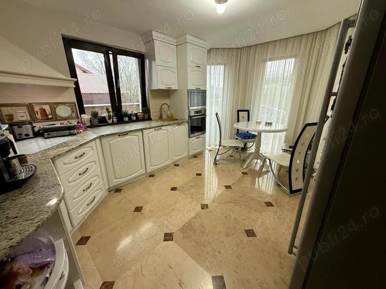 Casa ,Vila langa padure ,teren + livada 4500mp, JACUZZI, Panouri 10kw - 1