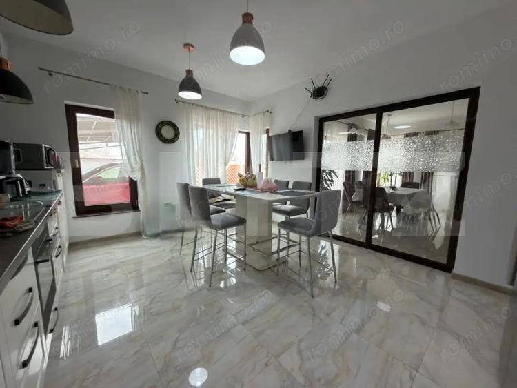 Casa 4 dormitoare, 204 mp, teren 1000 mp, zona Carcea - 12