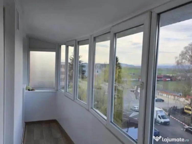 Apartament 2 camere, decomandat - zona Sacele - 2