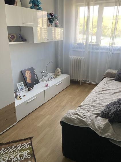 Vand apartament 4 camere , decomandat , - 3