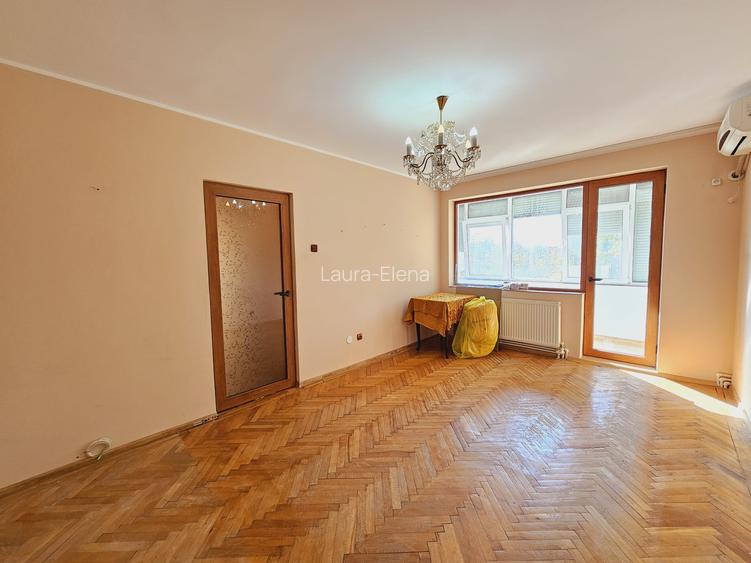 Tiglina 1, Bloc stradal, 3 camere Etajul 3, Balcon Generos