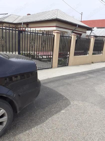 Vand casa cu dependin?e ?i loc de 850mp - 1