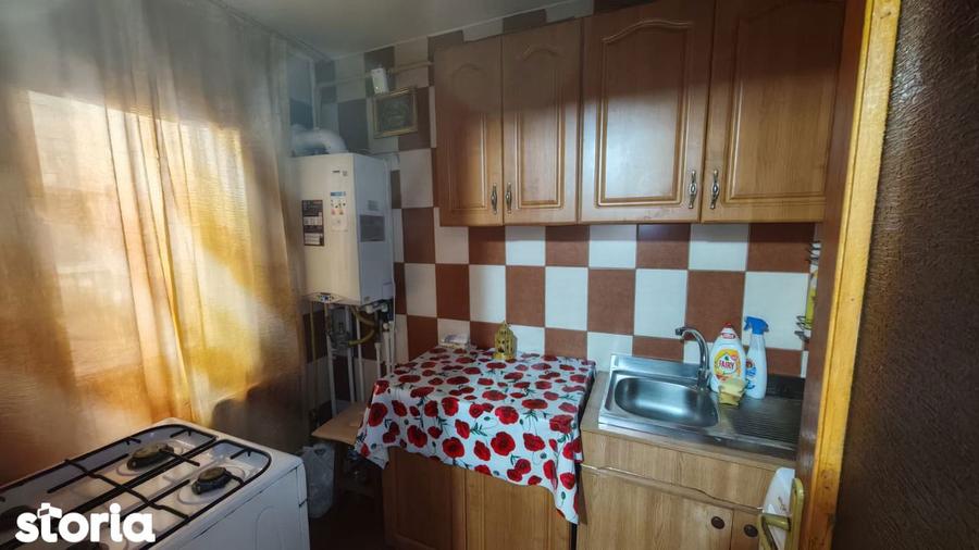 De vanzare apartament 2 camere decomandat Micro 13 - 3