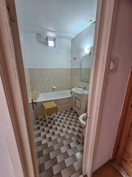 Apartament 3 camere etaj 4 Comanesti - 6