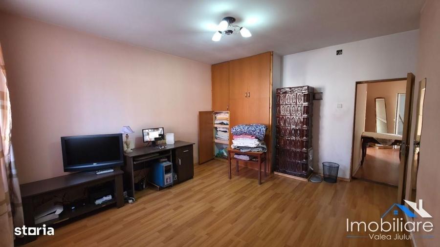 Casă cu 4 camere în Petros