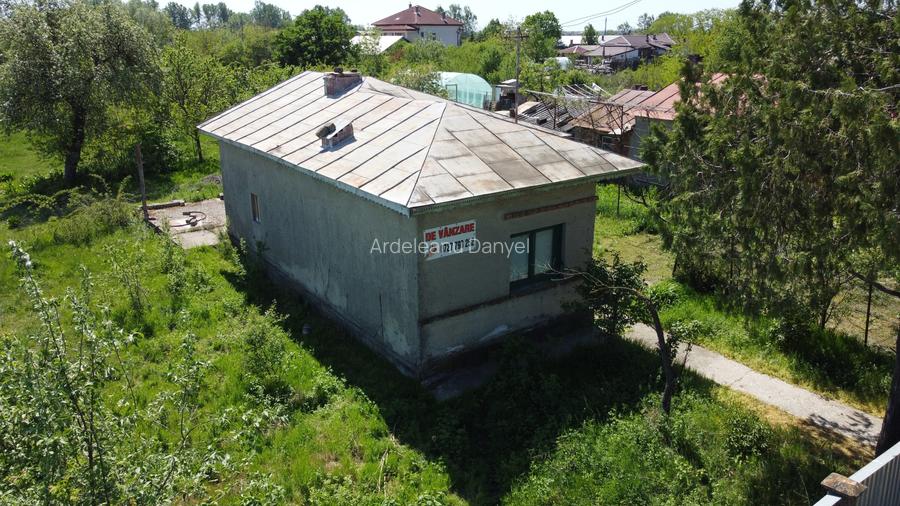 Casa si teren Floresti-Stoenesti,acces A1