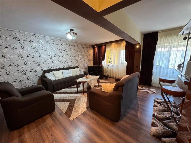 Apartament 3 camere, 92mp , etaj 4 cu acoperis, mobilat si utilat - 3