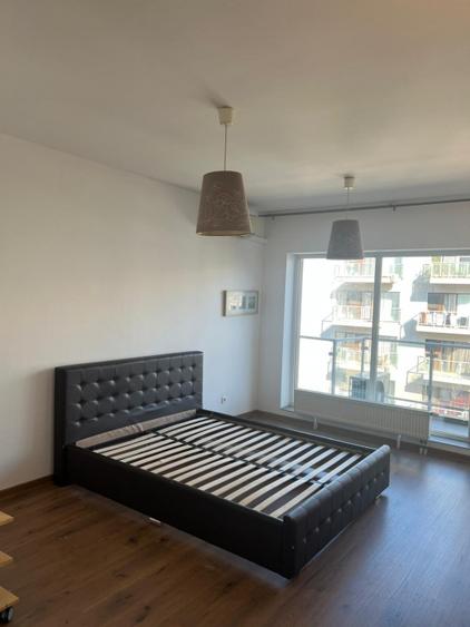 Titan - Rasarit de soare - Metrou - Parcare - Renovat - 1