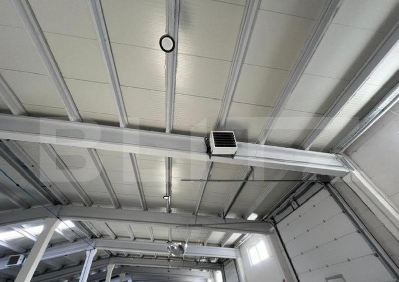 Hala cu acces facil, 2 incaperi, 2500 mp, zona Bulevardul Mu - 12