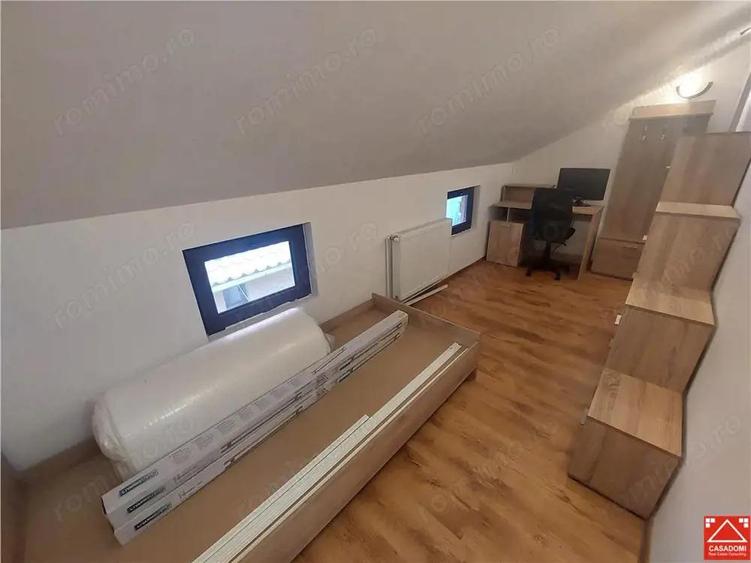 Apartament la casa, renovat, zona Politie - 13