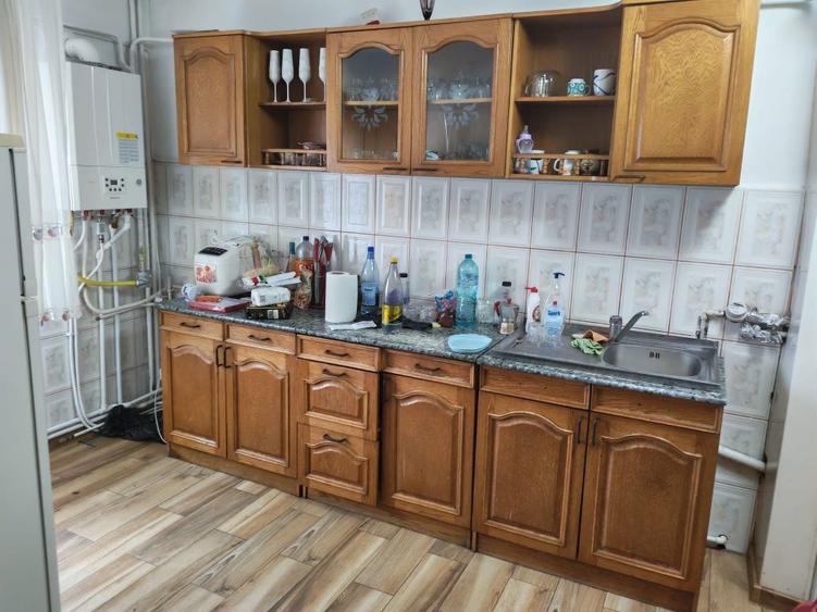 Vand sau schimb apartament cu 3 camere - 2