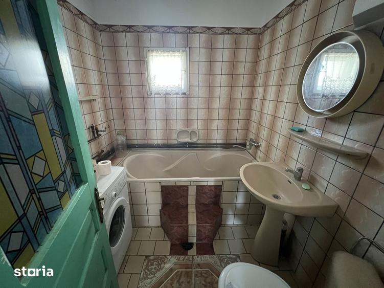Proprietate cu farmec aparte si teren generos in Paulesti - 8