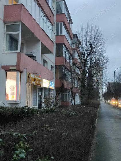 De inchiriat spatiu comercial 25 mp Brasov Centrul Civic zona intersectia Onix - 8