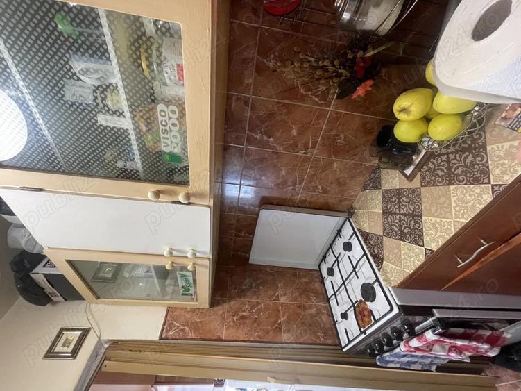 De vanzare garsoniera 12m - 6