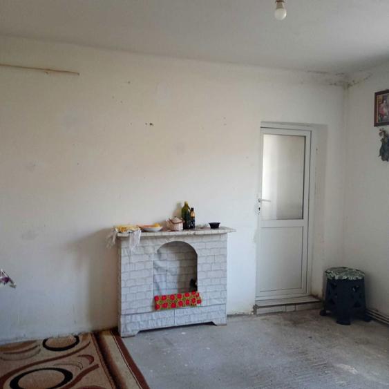 De vanzare Teren 1170mp + Casa + Spatiu comercial Malu Rosu - 7