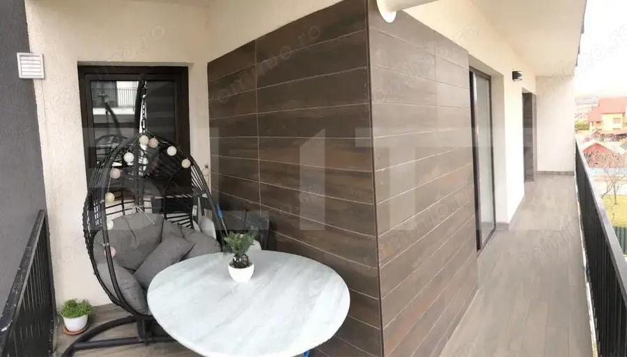 Apartament de vanzare cu 2 camere, 57 mp utili , 12 mp balcon , zona Unirii - 1