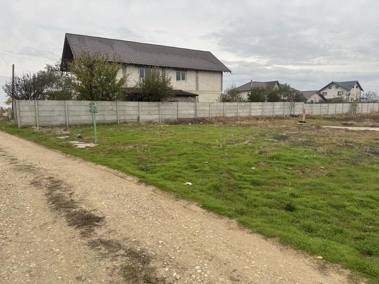 Vand teren , intravilan pentru constructi - 6