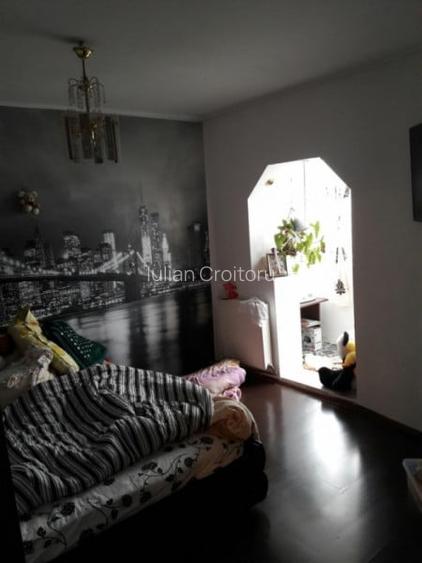Apartament 3 camere, decomandat, CUG