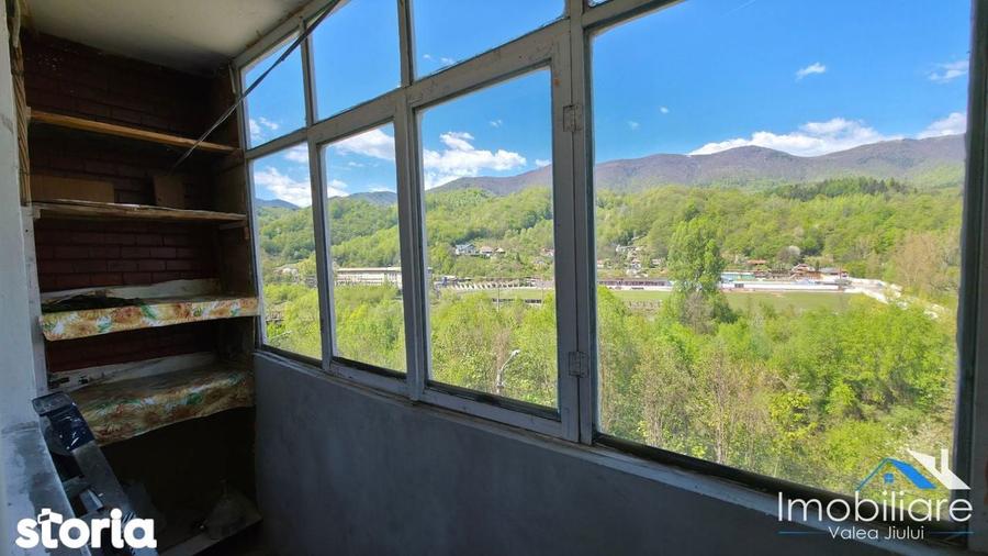 Apartament 2 camere - Lupeni | Intre spital si Lidl | Etaj 4/10 - 9