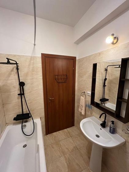 3 decomandate, 2 balcoane, strada Salcamilor - 8