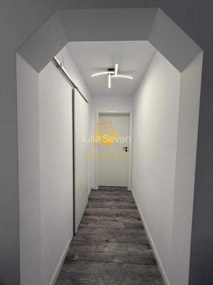 2 camere decomandate, Modern, Zona Parang  Manastur